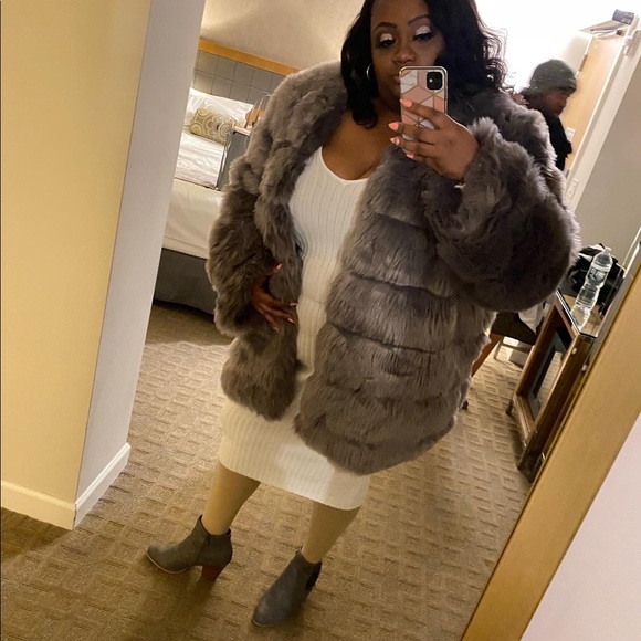 Plus size pretty little thing faux fur coat - Picture 6 of 6